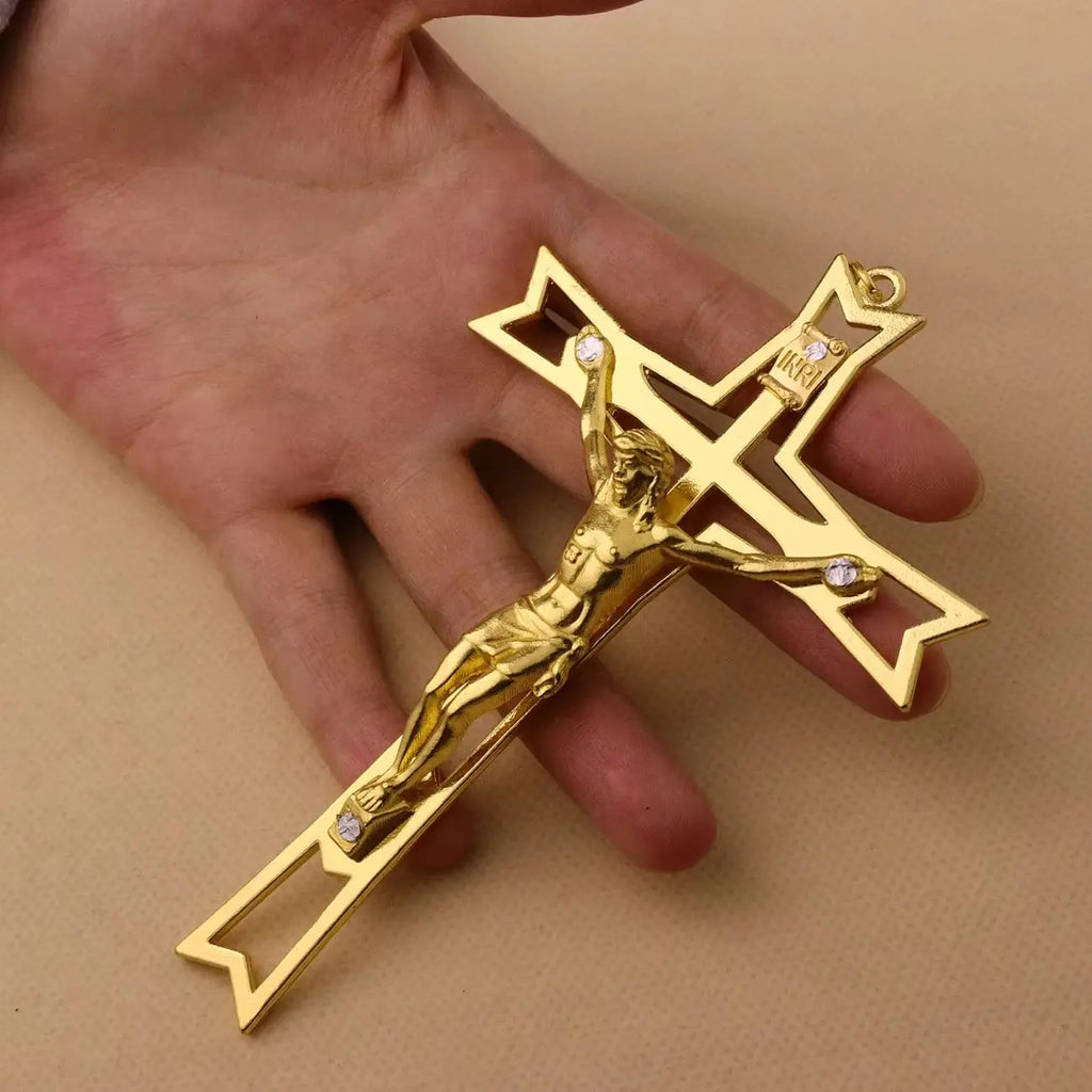 1Pc Crucifix Jesus Cross Pendant Christian INRI Christ Hand Holding Cross Blessing Jewelry Ornament Wall Church Decor Craft Gift